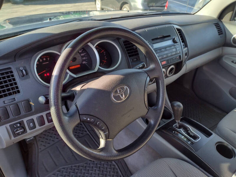 2010 Toyota Tacoma Base photo 8