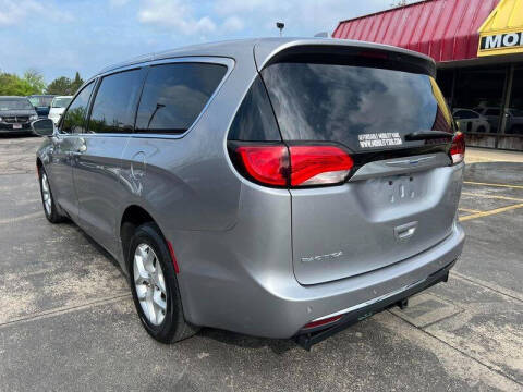 2020 Chrysler Pacifica Touring