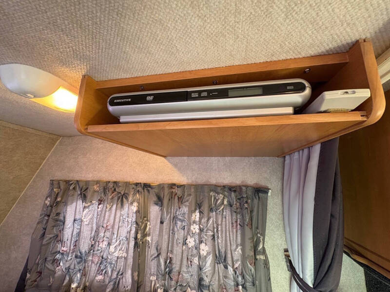 2005 Ford E-Series E-450 SD