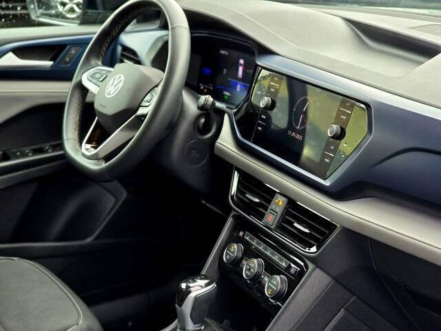 2024 Volkswagen Taos SE 4Motion
