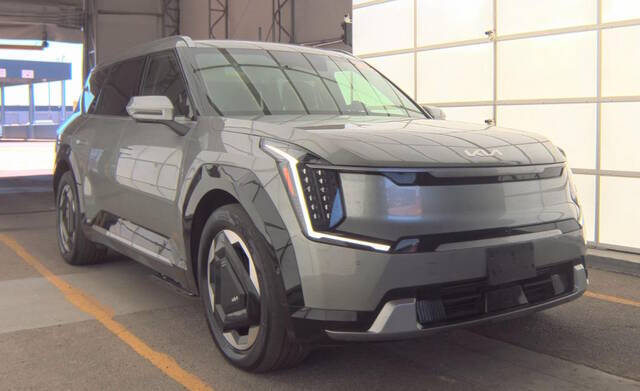 2024 Kia EV9 Land