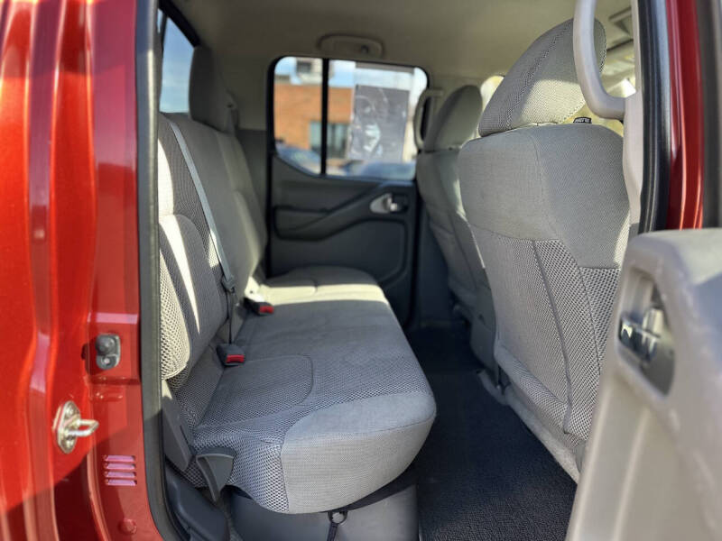 2016 Nissan Frontier SV