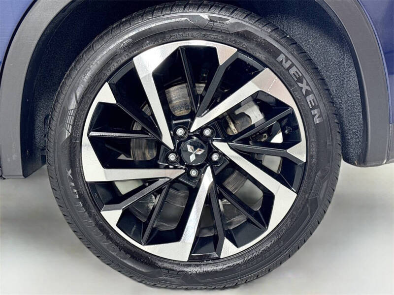 2023 Mitsubishi Outlander PHEV SE