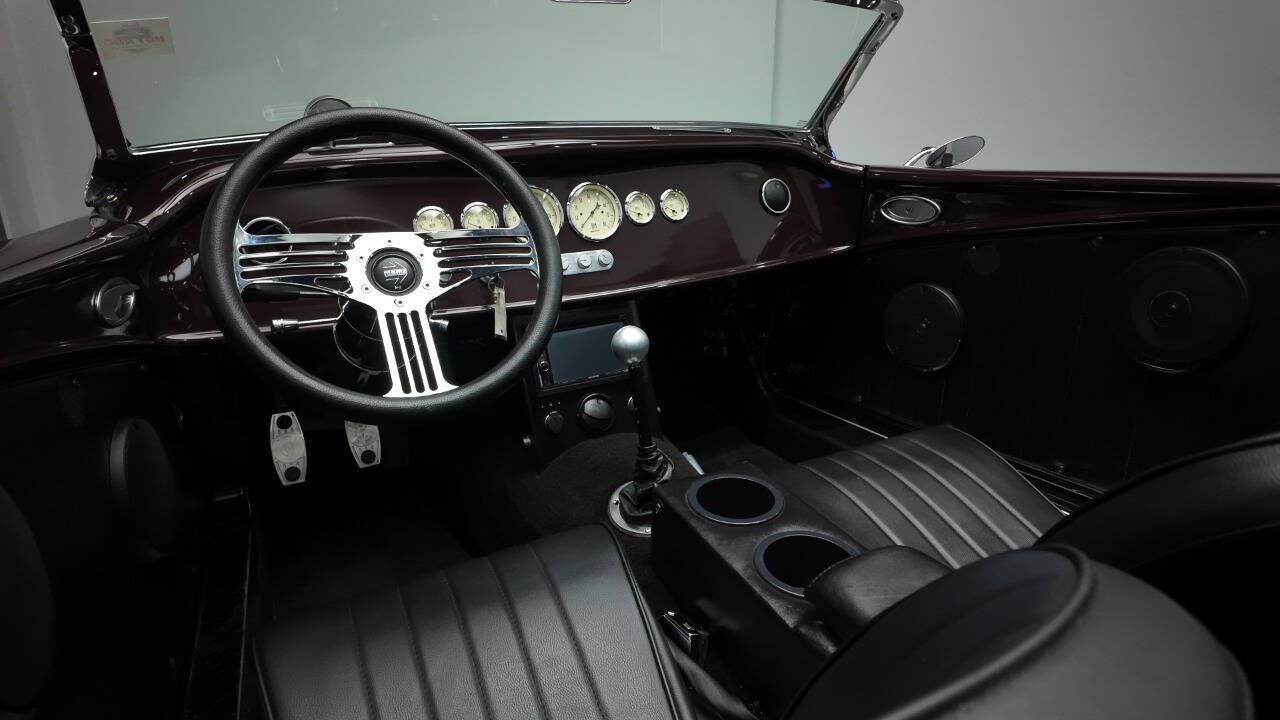 1933 Ford Factory 5 Hot Rod 38