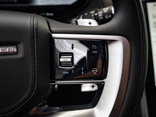 2025 Land Rover Range Rover P400 SE