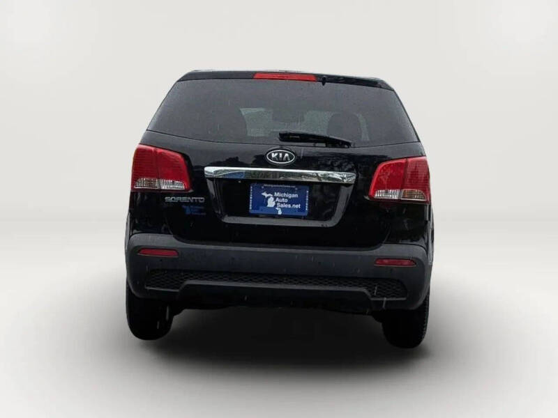 2011 Kia Sorento LX