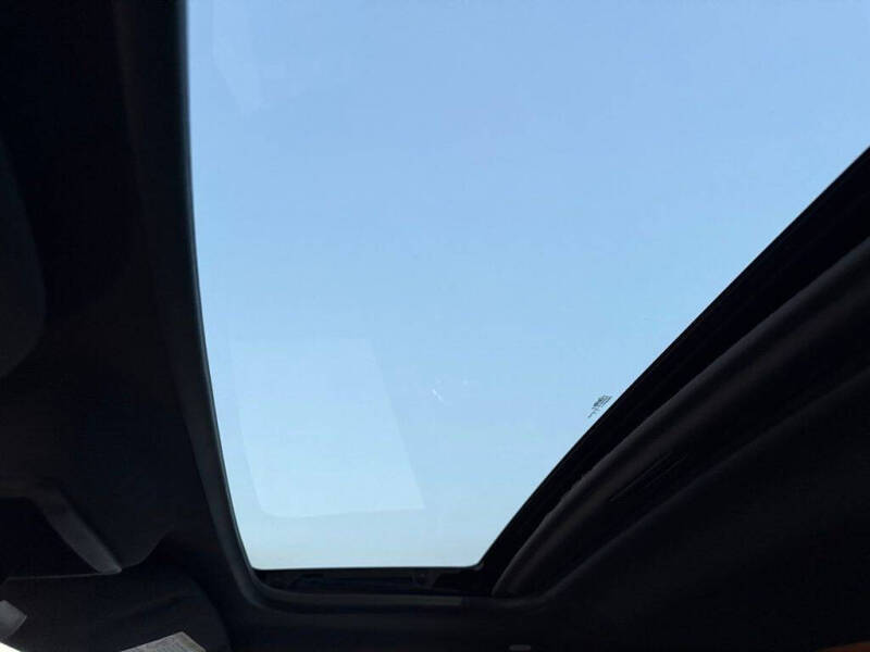 2011 Lincoln Navigator L