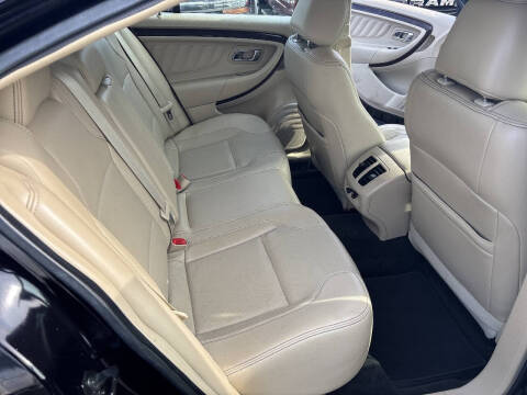 2016 Ford Taurus Limited