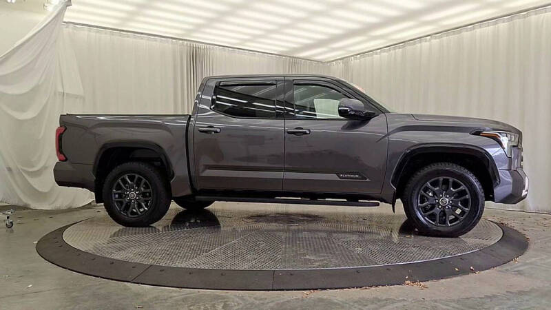 2022 Toyota Tundra Platinum
