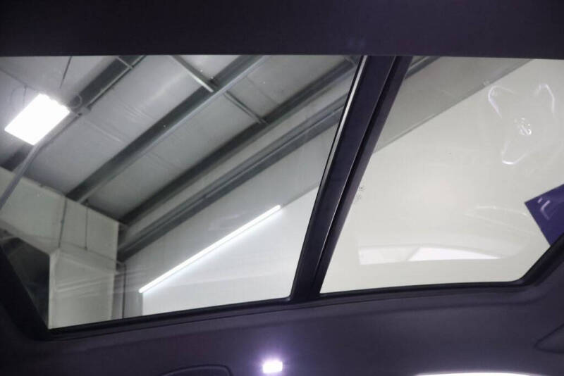 2026 Volkswagen Atlas Cross Sport SEL R-Line Black 4Motion