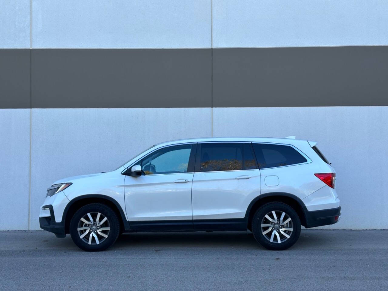 2020 Honda Pilot for sale at Phoenix Motor Co in Romulus, MI