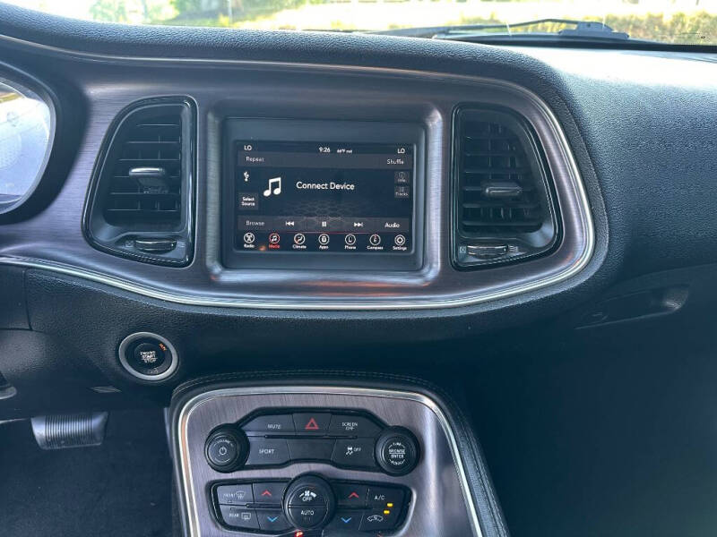 2018 Dodge Challenger SXT