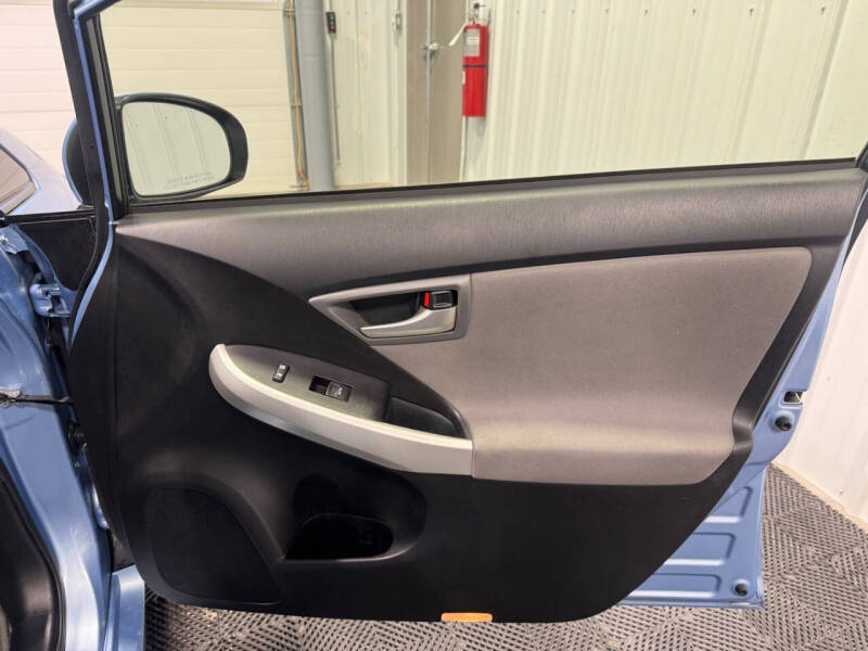 2012 Toyota Prius Plug-in Hybrid Advanced