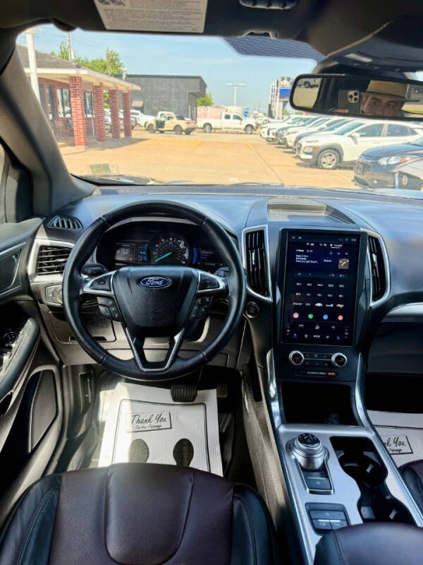 2022 Ford Edge Titanium