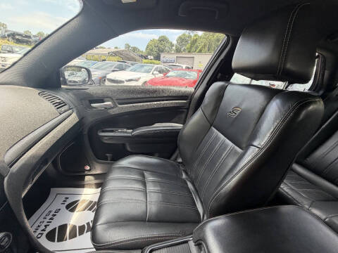 2016 Chrysler 300 S