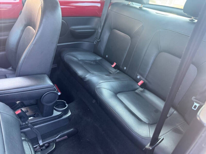 2010 Volkswagen New Beetle Base PZEV