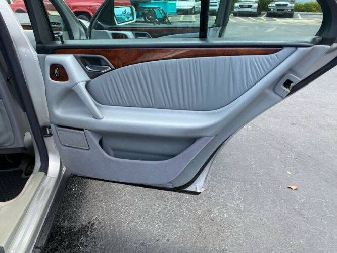 1998 Mercedes-Benz E-Class