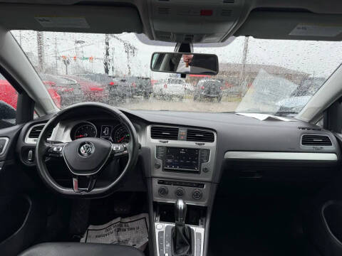 2017 Volkswagen Golf TSI Wolfsburg Edition