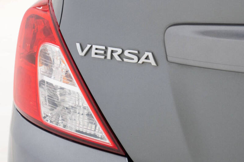 2017 Nissan Versa 1.6 S