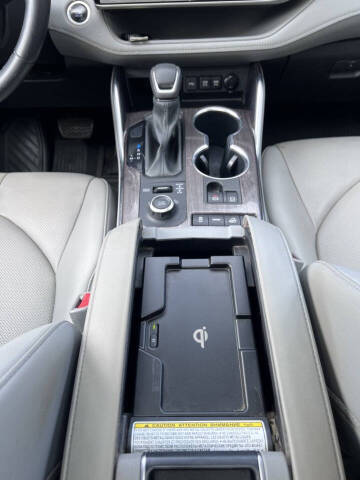 2020 Toyota Highlander Platinum