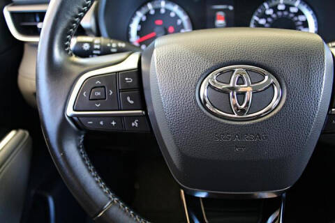 2021 Toyota Highlander LE