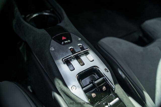 2025 Ferrari 296 GTS