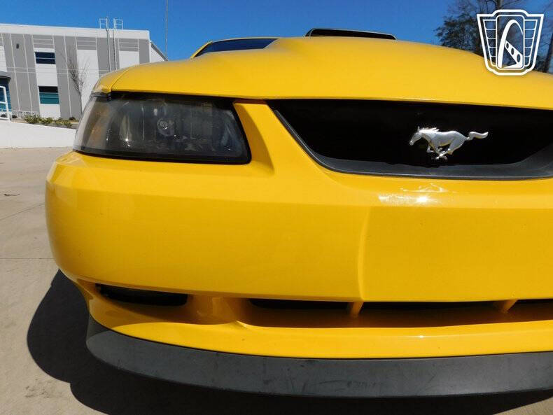 2004 Ford Mustang Mach 1 Premium