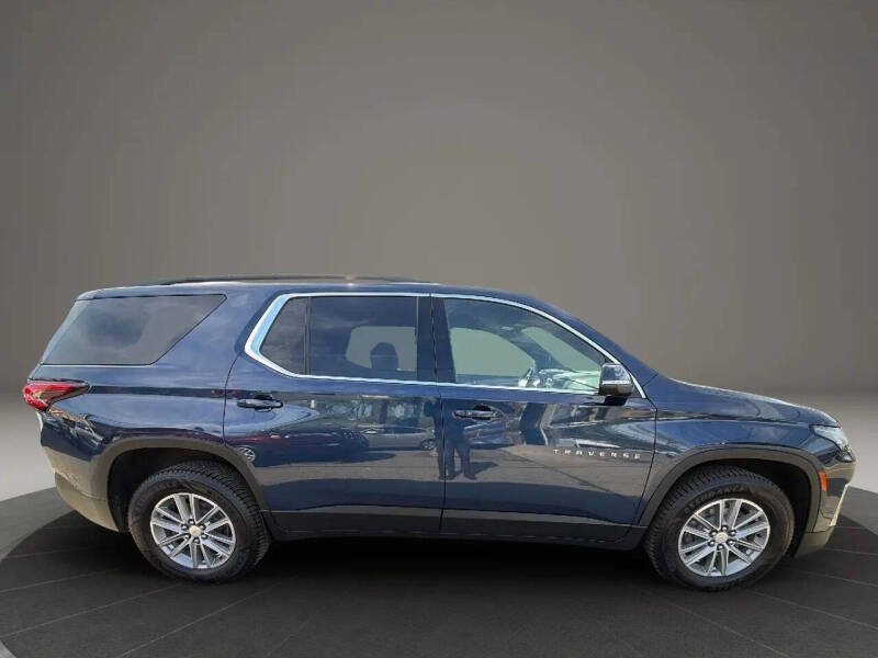 2022 Chevrolet Traverse LT Cloth