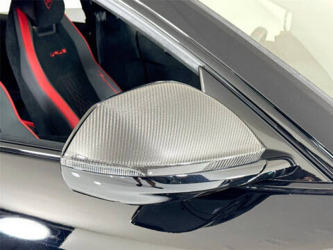 2023 Lamborghini Urus Performante