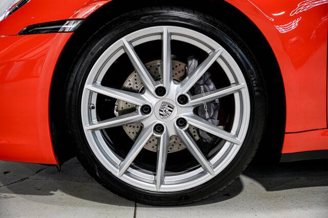 2022 Porsche 911 Carrera