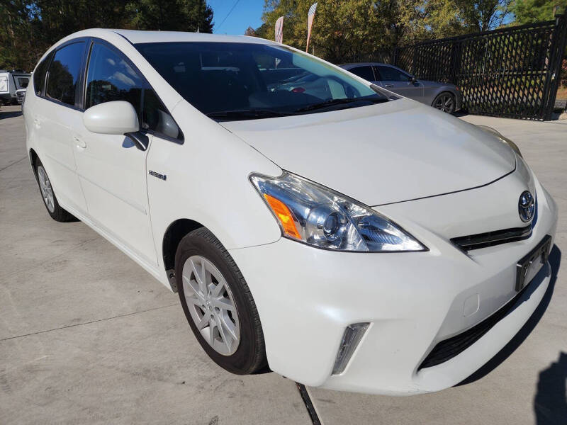2014 Toyota Prius v Two