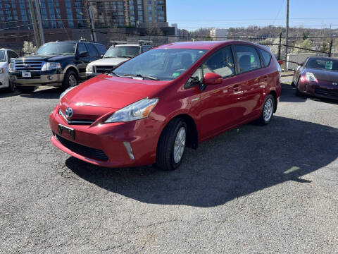 2012 Toyota Prius v Five