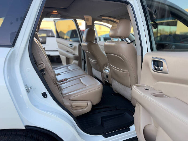 2016 Nissan Pathfinder Platinum