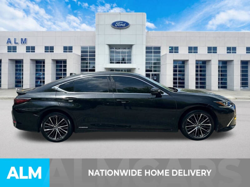 2022 Lexus ES 300h