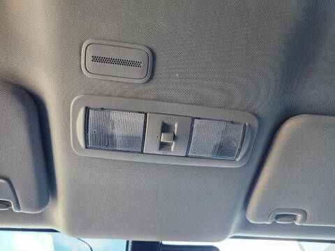 2022 Nissan Titan SV