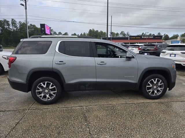 2023 GMC Acadia SLT