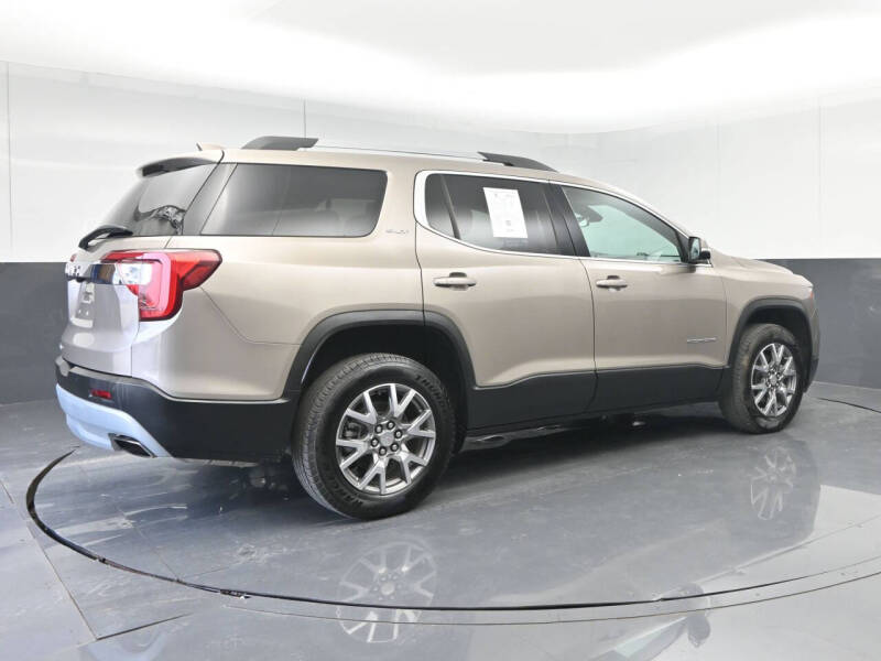 2022 GMC Acadia SLT
