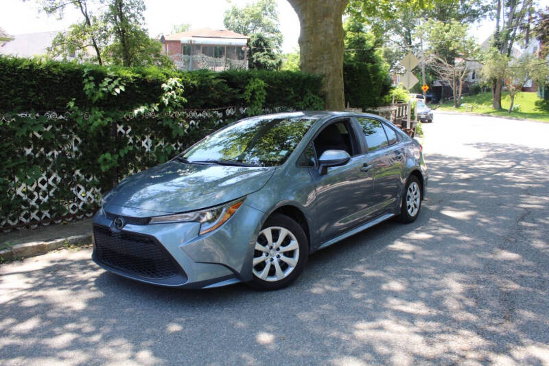 2021 Toyota Corolla LE's photo