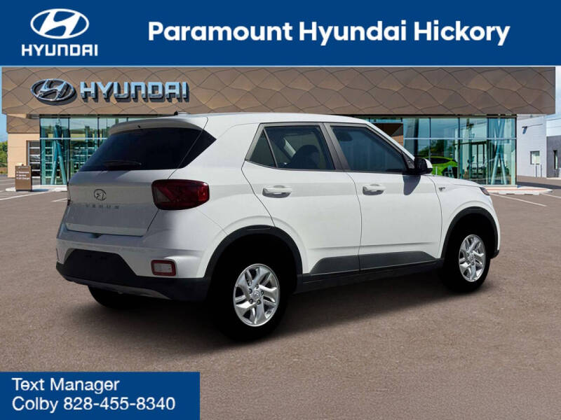 2026 Hyundai Venue SE