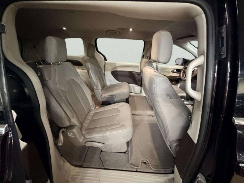 2017 Chrysler Pacifica Touring