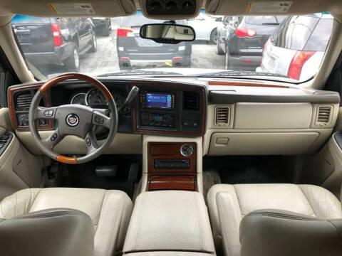 2004 Cadillac Escalade