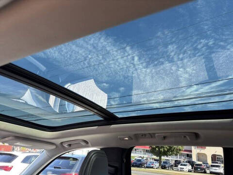 2025 Volvo XC90 B5 Core Bright Theme