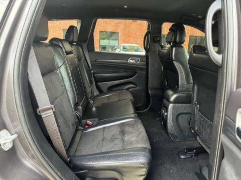 2020 Jeep Grand Cherokee Laredo E