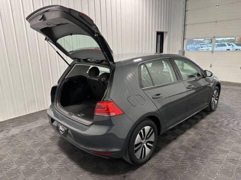 2016 Volkswagen e-Golf SE