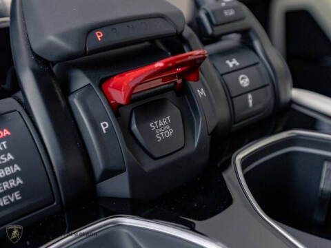 2024 Lamborghini Urus S