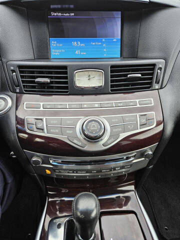 2012 Infiniti M37