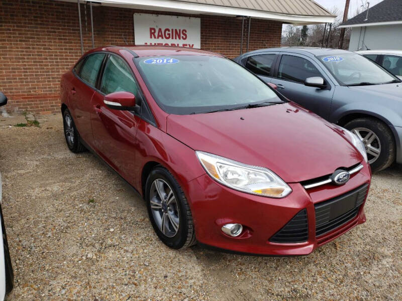2014 Ford Focus SE's photo
