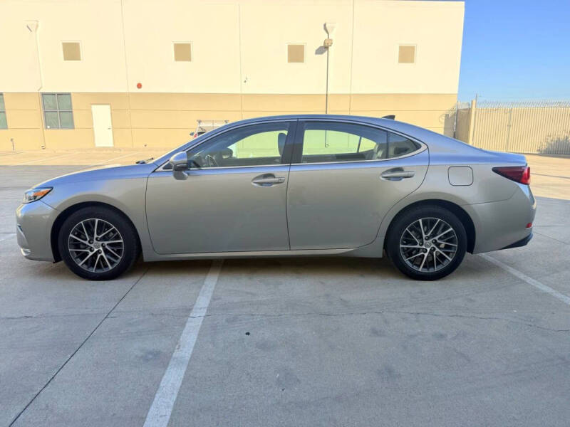 2017 Lexus ES 350