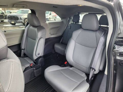 2023 Toyota Sienna XLE 7-Passenger