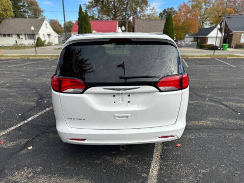 2017 Chrysler Pacifica Touring